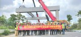 首片梁！公路工程集团增天高速SG01标首片预制箱梁成功架设