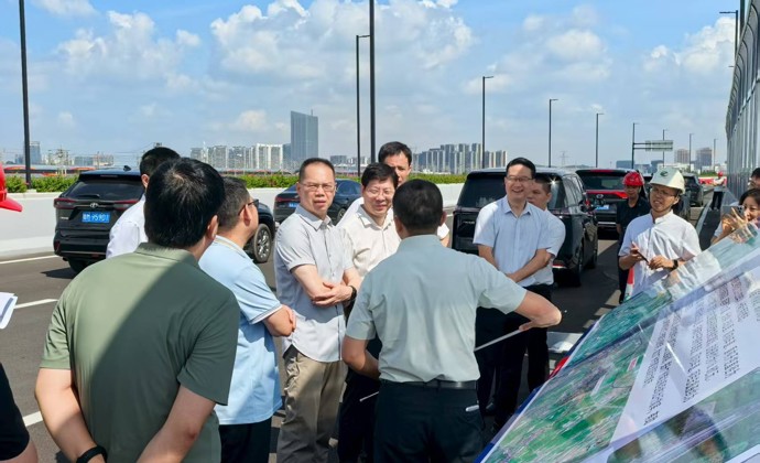市人大常委会秘书长李海洲带队调研东晓南二标项目建设情况